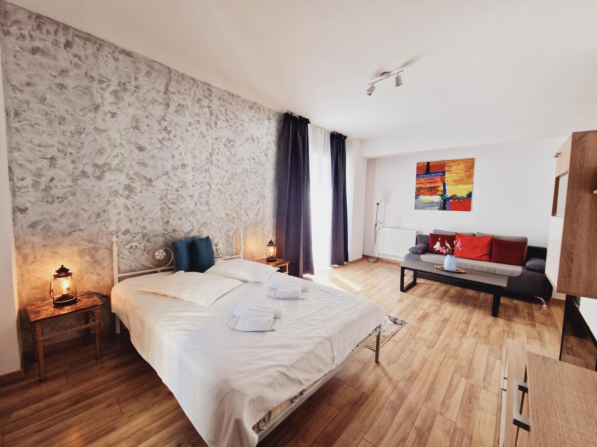 Ultracentral 5* Boutique Hotel Style Apartment. Brand New. 2 Rooms. Spacious. Free Parking Cluj-Napoca Esterno foto