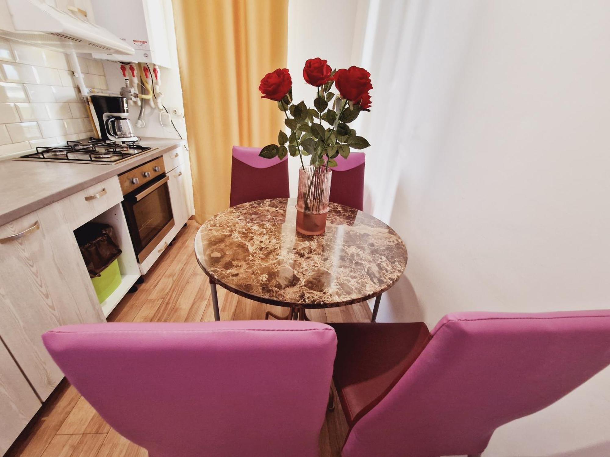 Ultracentral 5* Boutique Hotel Style Apartment. Brand New. 2 Rooms. Spacious. Free Parking Cluj-Napoca Esterno foto