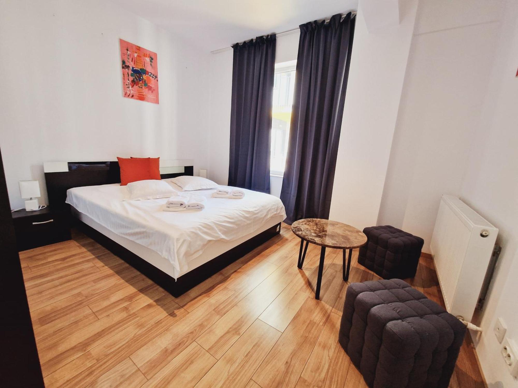 Ultracentral 5* Boutique Hotel Style Apartment. Brand New. 2 Rooms. Spacious. Free Parking Cluj-Napoca Esterno foto