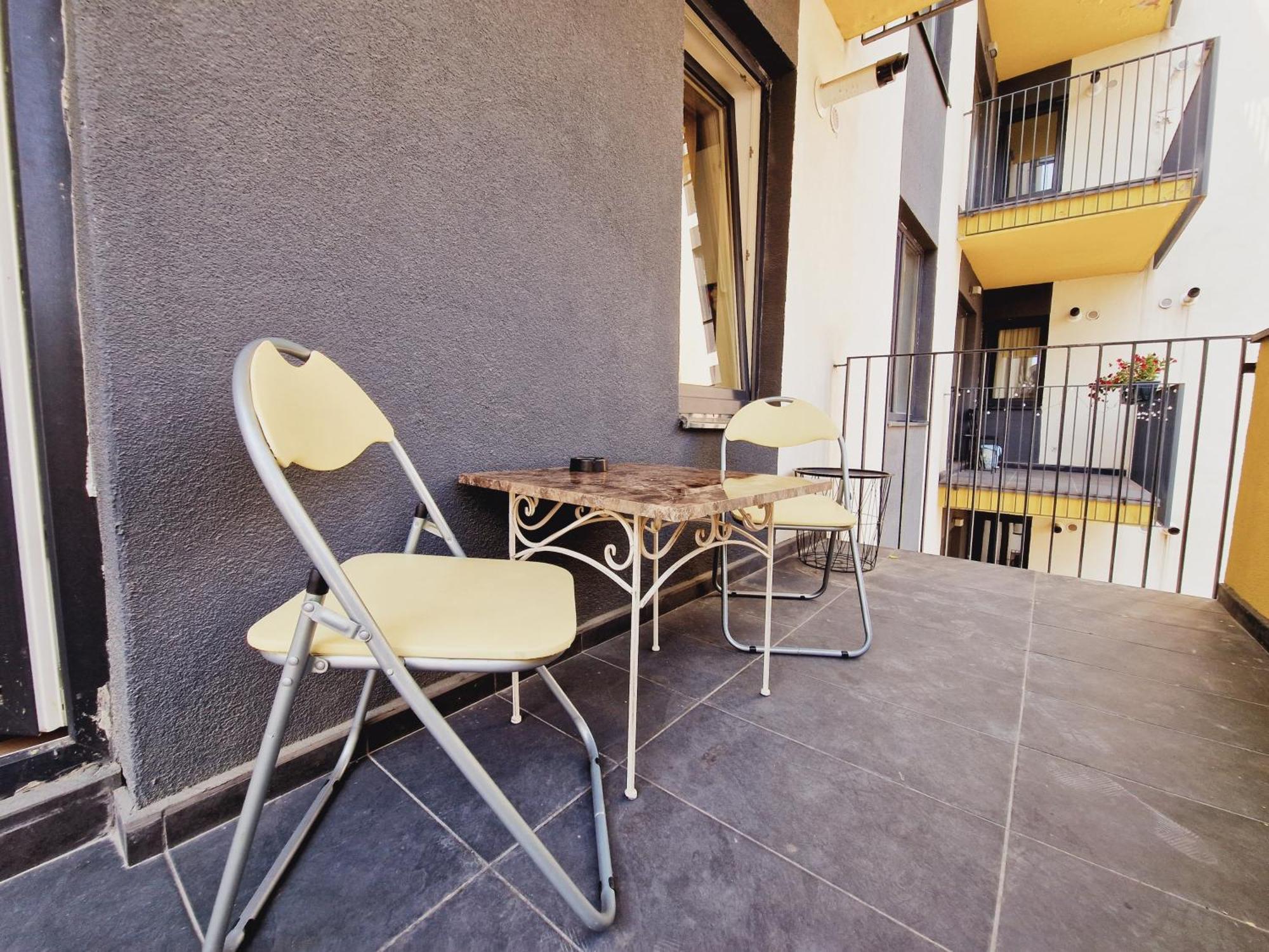 Ultracentral 5* Boutique Hotel Style Apartment. Brand New. 2 Rooms. Spacious. Free Parking Cluj-Napoca Esterno foto